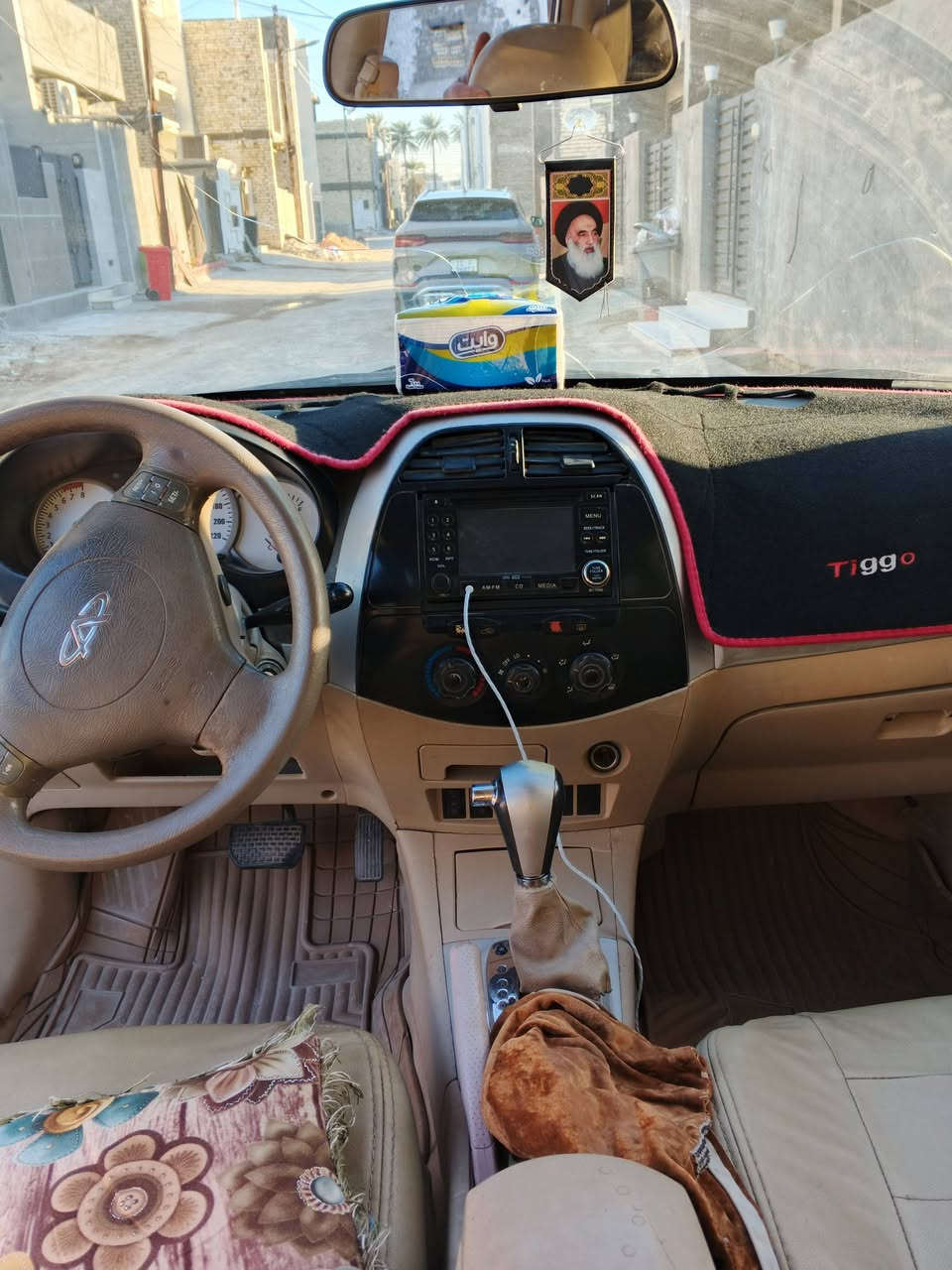 سلام عليكم سياره شيري تيكو موديل 2011بغداد تحويل مباشر السياره امامكم بلصور كير مكينه خير من الله بيهه نواقص بصيطه صدر امامي خلفي 80بلميه مابيهه طسه كهربايات شغاله اطارات 80بلميه. سعر 45  وبيهه مجال  مكان السياره بغداد الدوره البعيثه مجمع بهاء المدن الشراي يتصل على الرقم
***********
