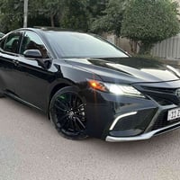 كامري XSE 2024 هايبرد فول مواصفات السياره مرقم بغداد باسمي بصمه فتحه د...