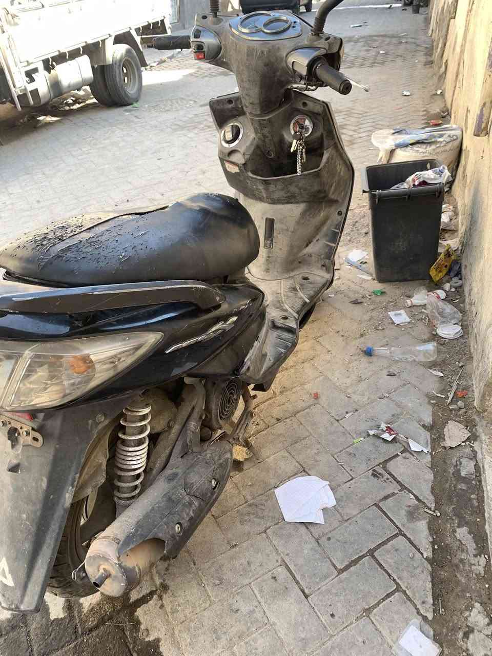 سلام عليكم
سكنس ياباني قبق نفخ 
يرادله تجفيت ابيع كوم حديد 
400او بيه مجال مكاني بغداد مدينه الصدر 
***********
