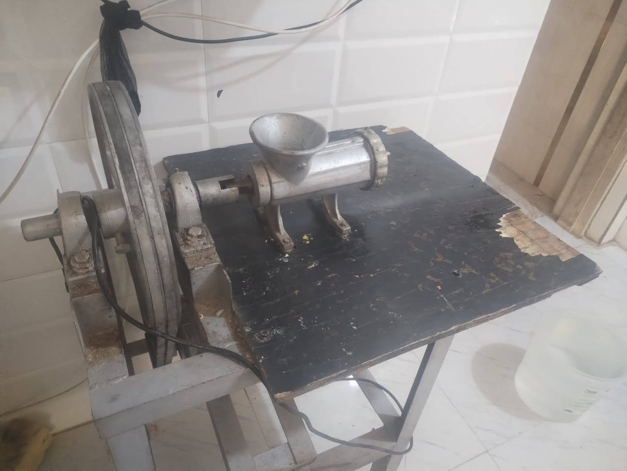 ادوات مطعم للبيع للتواصل ***********
