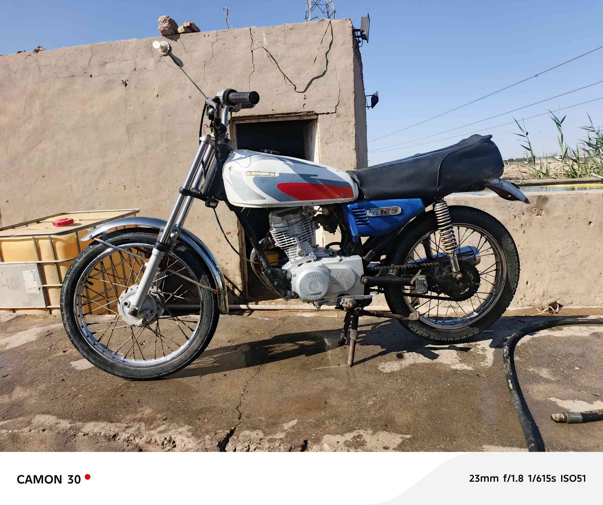 سلام عليكم شباب مره خصت الادمن
دراجه للبيع مكينه تايجر مكينه نضيفه مفتوحه بدون اوراق  
للاستفار ***********
السعر 450 قفل
