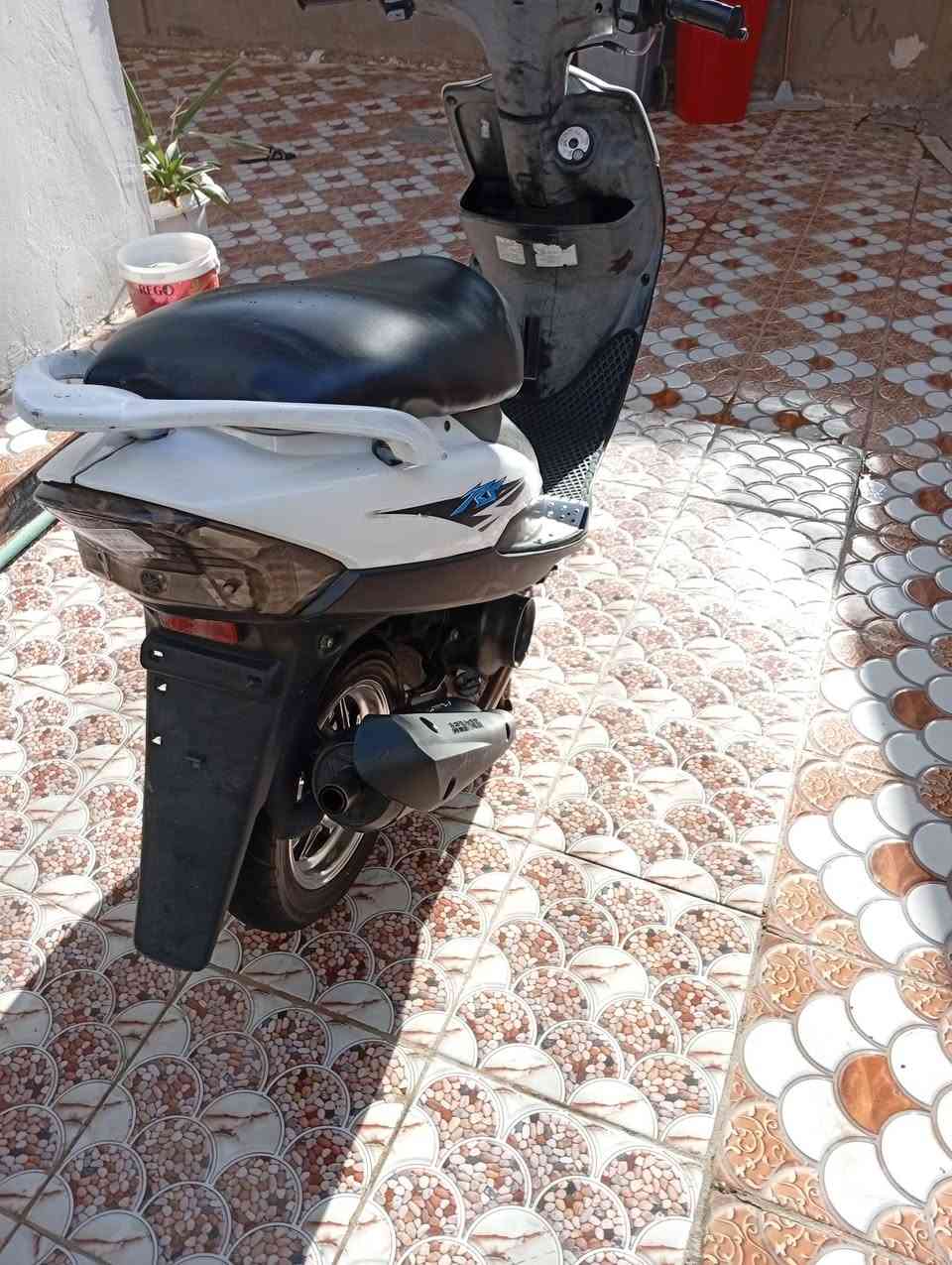 سلام عليكم دراجه ماكس عدله البيع كامله الاخير مكينه خرسه شلعه ومعدل لدراجه نضيفه كلش كابريتر بلادي كهربيات شخاله كله سعر الدراجه 550الف وبيه مجال  العنوان الديوانية حي العسكري قرب مدرست العراق ***********
