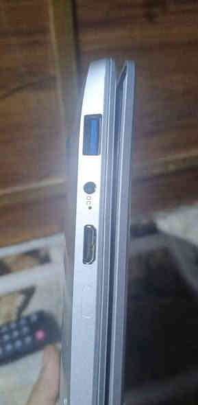 لابتوب للبيع قيمو سعره بليرضي الله ماعرف شنو اسمه ولا اعرف سعره لكيناه ويه غراض امزون ذاكرته واحد تيرا  جديد بلكارتون  فتحته عربته وضفتله لزكات عربيه جديد نضافه 100/100 مكاني البصره الزبير ***********
