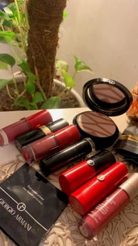 عندي شلعات مكياج وعنايه وغسولات شيكلام وديور منوع ماركات اصليه جملة جد...
