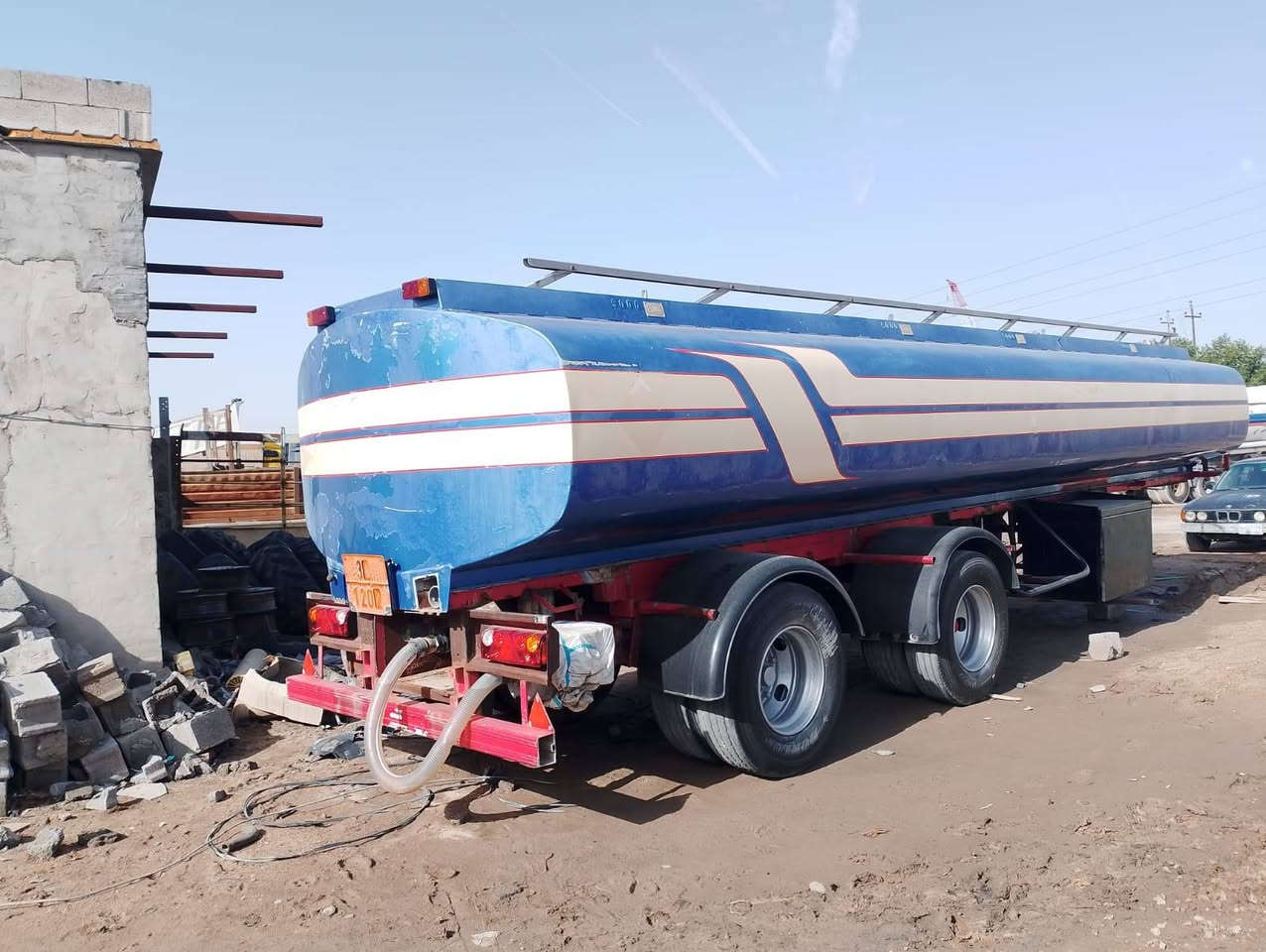 صهريج فافون السعة٣٥ طن مكاني بصرة قضاء الزبير السعر ٩٠وبي مجال مكفول من كلشي طخم تاير جاهزة للعمل روبن جاهز***********
