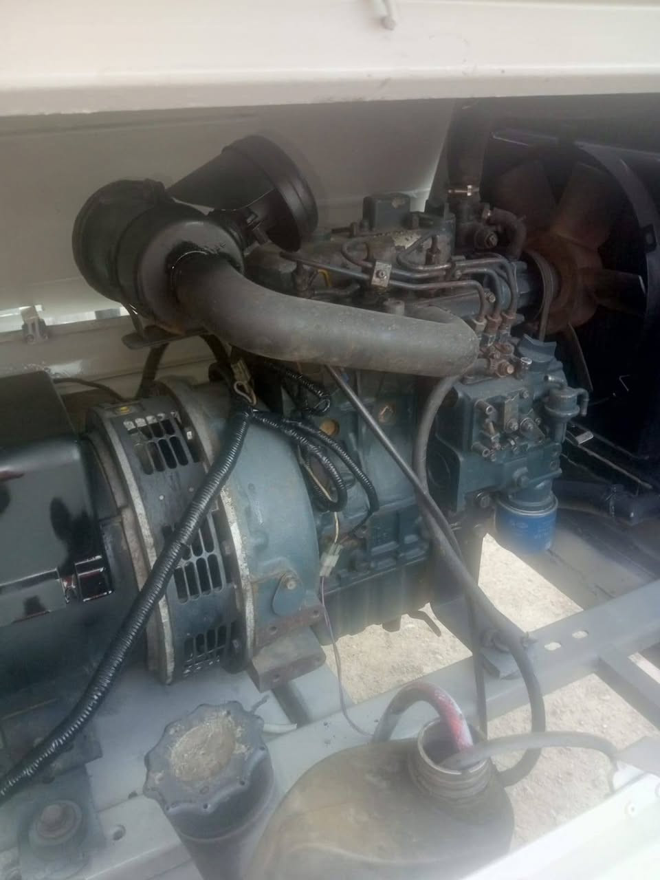 كابوته 3 بستم طبك بلادي كابينه وسحب تايرات وجهاز اوتو برودكشن إطفاء وتشغيل وحماية توليد 8 كيفي سنكل طبك بلادي مكفوله وجديده بسعر 16 ورقة المكان واسط صويره معمل سيف البيضاني للمولدات الحى الصناعي شارع المطحنه ***********
