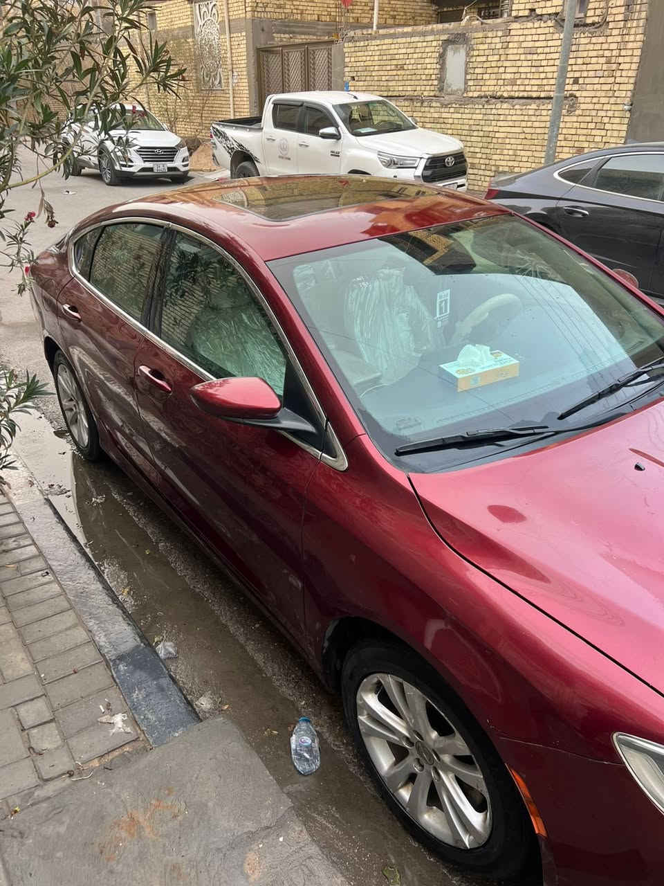 السلام وعليكم سياره c 200 موديل 2015 بااسم ولد تحويل مباشر مكينه 2400 جديده شاده جديد حادثه فقط باب سائق داخله كلين موجود صور حادثها بجم كبس مكفول  
_كشن كهرباء
_فتحه 
_بصمه ابواب 
_كير ماوس 
_سترين تحكم 
_مثبت سرعه
_لايت زنون 
 صدر نظافه 50‎%‎ توني اجيت بيهه من كربلاء امشي بيهه 200
مكاني البصرة ياسين خريبط ***********
السعر93 ورقه وبيها مجال
