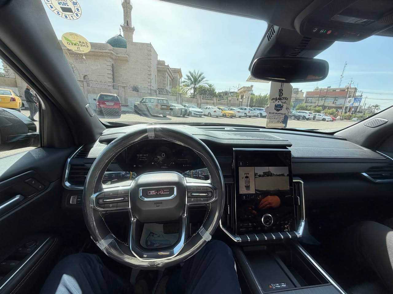 GMC اكاديا 2024 رقم اربيل بااسمي 
فول مواصفات عدا البنوراما 
ماشيه ٣٨ الف 
فقط صبغ صندوك بدون دواخل بدون ايرباك 
تحويل مباشر 
مواصفات هواي بيها خمس كامرات رادرات امامي خلفي 
شاشتين 
سبعه راكب 
صندوك كهرباء 
السعر 345 وبيها مجال 
مكان السياره بغداد العامريه 
*********** بغداد, العراق
