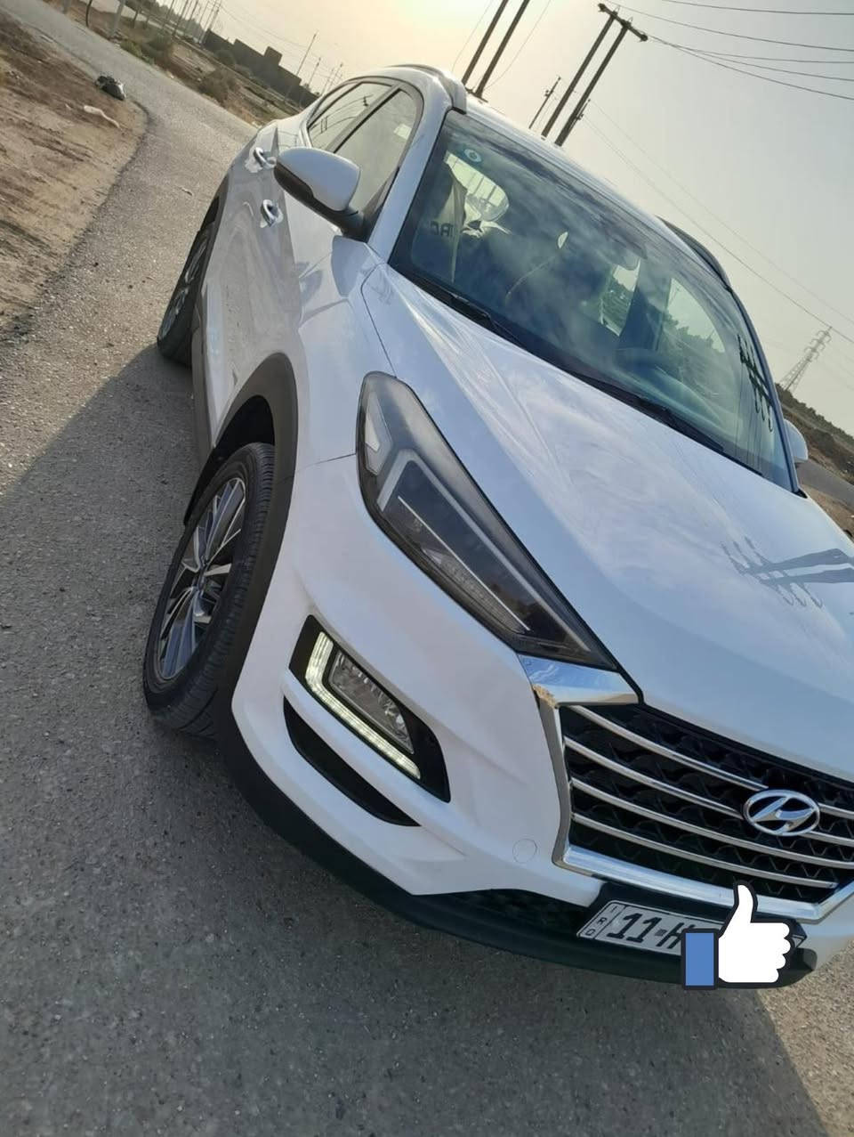 السلام عليكم
توسان خليجي 2019 كفالة عامه ماعدا بارد قليل جداً جداً 
رقم بغداد بسمي شخصياً 

المواصفات 
1 بصمة 
2 كامرة دوارة 
3 كشنات كهربائية 2
4 شاشة 
5 لد نهاري 
6 كشنات جلد اصل 
7 تبريد قطعتين 
8 داخل صاج 
9 تحكم مقود جهتين 
10 نضام ايكو
11 إشارة بالمرات
12 خمس عدسات 
13 كشاف بلاجكتور 
14 نظام ترحيب 
15 سايد بريك بالرجل 
16 ثلاجة 

ملاحظة المكينة والكير والحدادية كفالة بوضع الشركة السعر 187 مجال قليل مكان السيارة حله مركز مدينة أي استفسار ***********
