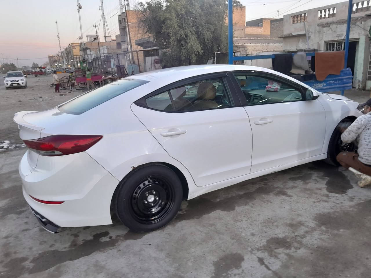حادثه جاملغ وبنيد وبيه طخه عكس باب السايق مصلحه بدون صبغ ابيع تلث قطع السياره لو ابيض صدفي بيه تكشير السياره كير ومكينه مكفولات تبريده ثلج كله بلادي
سلام عليكم النتره ١٨ 
ملاحضه السياره بسمي سنويه تسقط بل٣٠ هزه تسقط بل شهره ٨ المكينه بيه راجز مبدل فقط سعره ١٠٠ وبيه مجال رقمه ميسان ***********
حادثه جاملغ وبنيد وبيه طخه عكس باب السايق مصلحه بدون صبغ ابيع تلث قطع السياره لو ابيض صدفي بيه تكشير السياره كير ومكينه مكفولات تبريده ثلج كله بلادي
