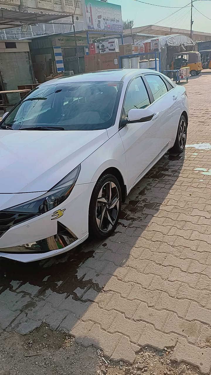 السلام عليكم
 النترا ٢٠٢٢ لبيع مكينة ٢٠٠٠ 
فول مواصفات فتحة سقف 
بصمة أبواب وصندوق 
تشغيل عن بعد 
اشاير ترحيب 
وبعد بيها موصفات 
ماشية ٤٩
سياره مكفولة  ١٨٠ ورقة وبيها مجال بسيط مكان السيارة بغداد مدينة الصدر  للاستفسار ***********
