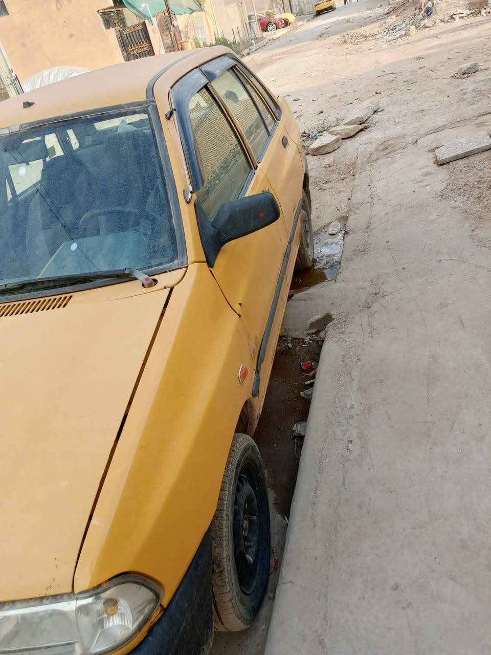 السلام عليكم للبيع سايبه موديل 2011 كير ومحرك مكفولات شواصي مكفوله دبلات جدد سنويه لحد 2030 مصفره السعر 26 وبيها مجال *********** مكاني بغداد
