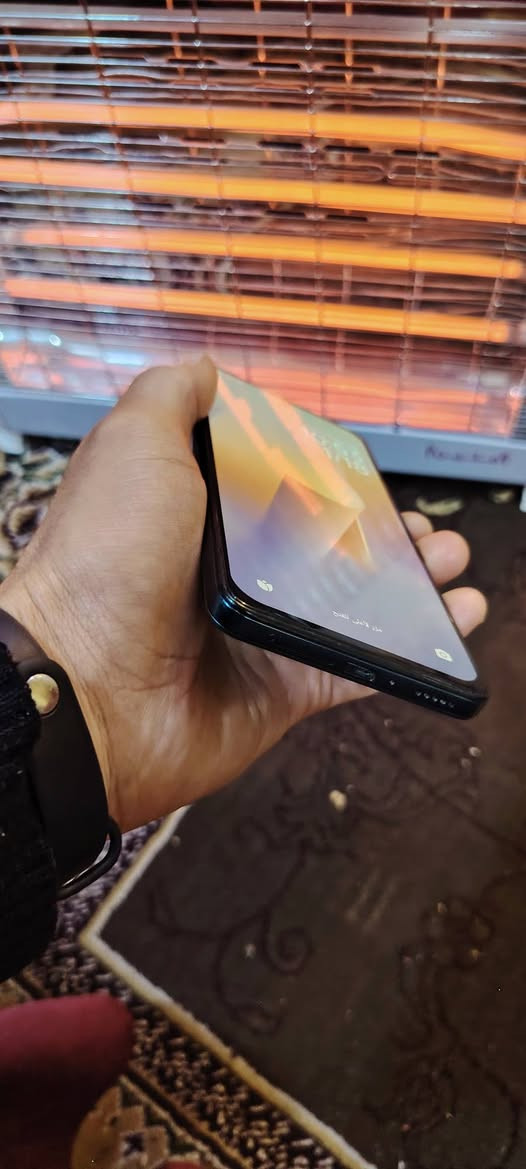 نوت ١١برو فايف جي ذاكره ٢٥٦ جهاز كلش خرافي بيع او مراوس للسعر ١٤٥ مكاني كربلا *********** كربلاء, العراق
