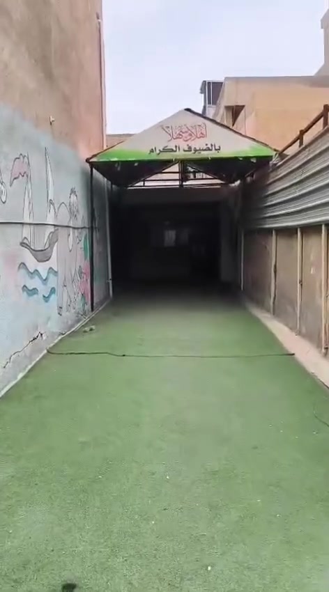 دار للإيجار 
تجاري  معلمين اربع شوارع 
 إيجاره مليون دنيا
للاستفسار 
***********
