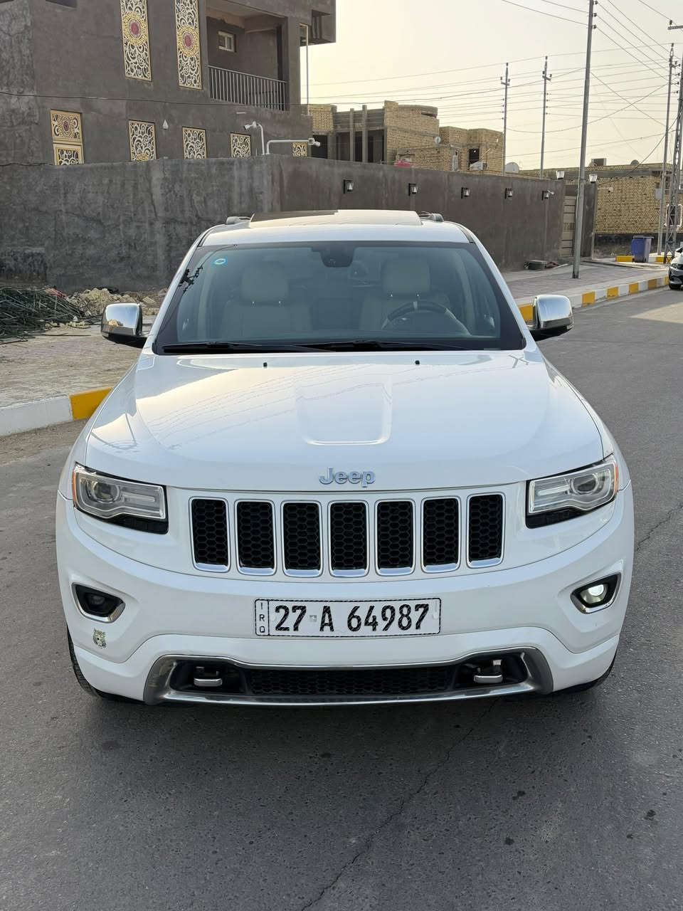 السلام عليكم جيب كراند شيروكي اوفر لاند فول مواصفات موديل 22 اصل 15 رقم ذي قار انكليزي 
جاهزه للأخير بدون اي نقص كفاله بدون تبديل بدون فتح فقط داير جاملغ خلفي صبغ ماشيه السعر 200 وبيه مجال مكان السياره الناصريه المركز للأستفسار اكثر اتصل وتدلل ***********
