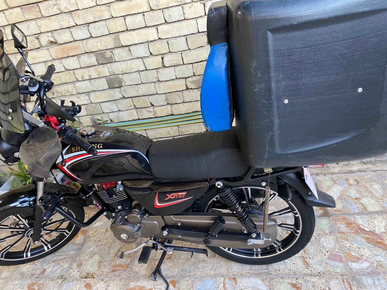 سلام عليكم دراجه شاينك للبيع دراجه نضيفه ما بيها اي نقص دهن امزويل بانزين محسن مداريها ما مشتغل بيها هواي مشيه شي قلليل العوان المشتل ولي مو شراي لا يطب خاص عارضها 950بيها مجال هذا رقمي ***********
