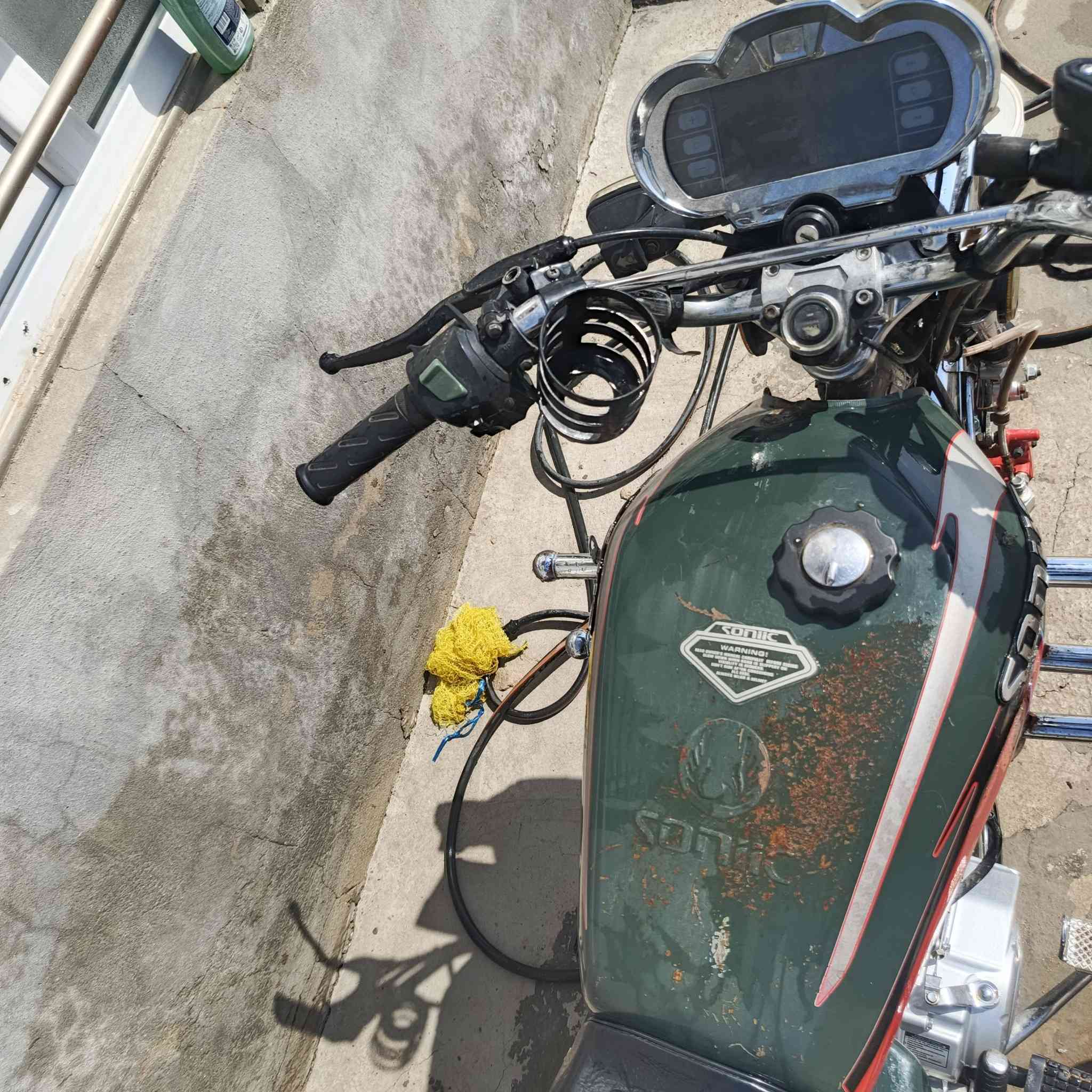 سلام عليكم دراجة سيفان موديل 2024
كهربائيات كاملة محرك مامفتوح  اوراق كاملة نقصهة بس باتري

مكان الخالص ابو تمر سعر 625بيهة مجال(***********)
