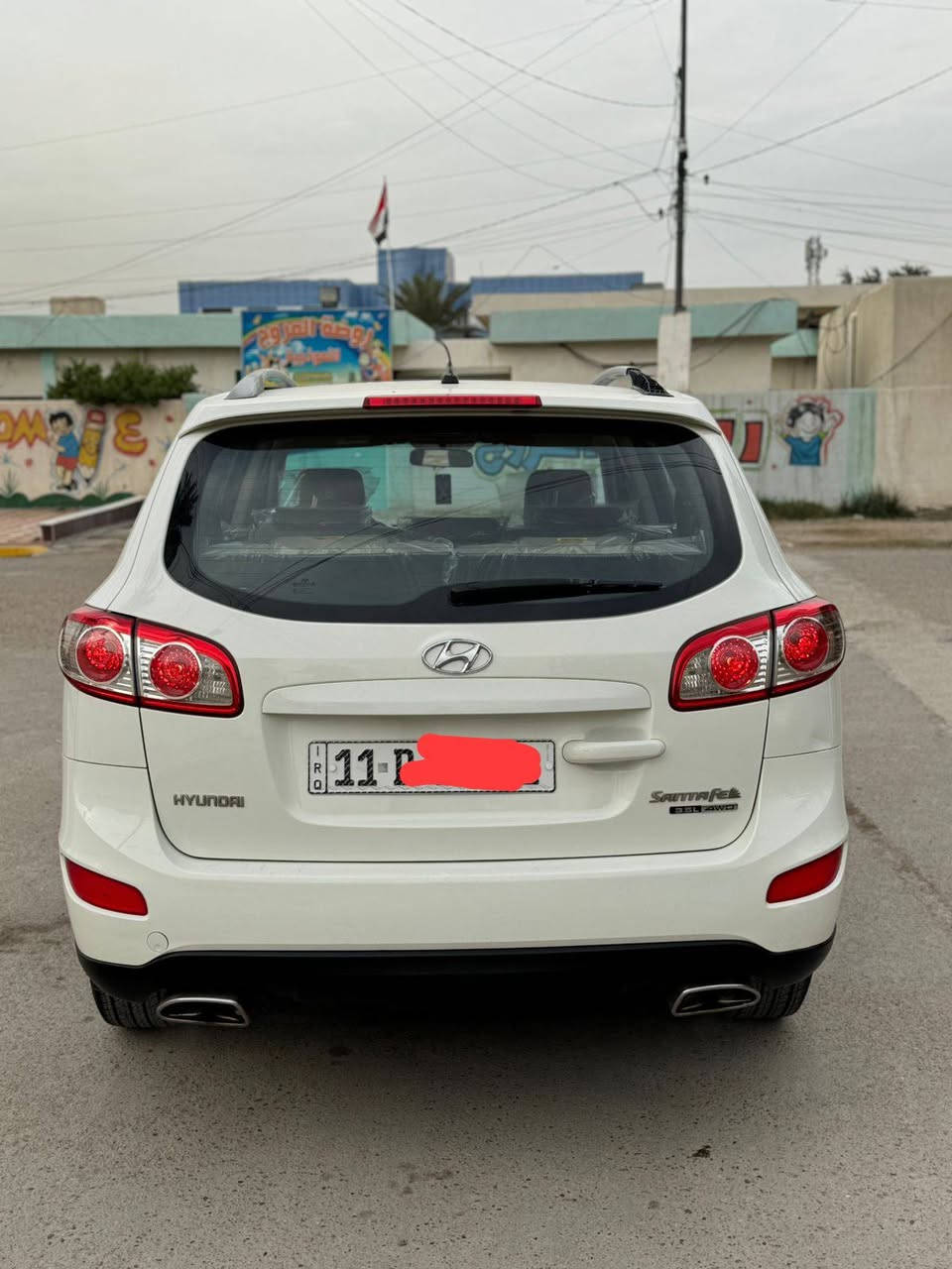 هونداي سنتافيا موديل 2012 خليجي شركه عامه
6 سلندر ٣٥٠٠ 
7راكب 3 قطع تبريد شاشه المس واكس بلتوث يدات نيكل كامرة حساس خلفي 
فور ويل 4x4 مري شفط شاير تحكم ستيران ثلاجه 
كير محرك مكفول وضع شركه تخم تاير جديد 
مكفوله من صبغ بلستك حديد من شخط وبارد 
بسمي رقم بغداد نكليزي 
حاكيه شاشه نارة داخليه 
مكان بغداد تلفون ***********
