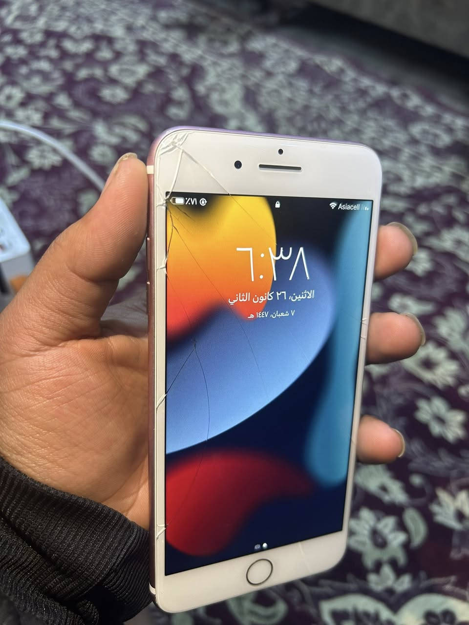 السلام عليكم
جهاز ايفون 7بلس
الجهاز نضيف وكارتون الاصلي وياه 
الجهاز امريكي  ذاكره١٢٨. بطاريه جديده مبدله نوعيه جيده 
نواقص الجهاز بس مايك مال سيمكارت 
والشاشه مكسوره ولاكن لامثره عل اللمس ولا لمسه ثگيل 
الجهاز سعره ١٧٥وبيه مجال 
***********
