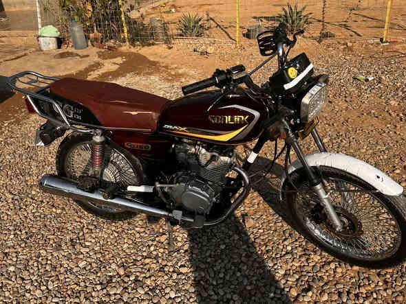 سلام عليكم دراجه سونلك للبيع موديل 23  محرك مامفتوح شرط نضافه سعر 530 وبي مجال بسيط
عنوان كركوك ناحيه يايجي شراي اتصل وتدلل 
***********
