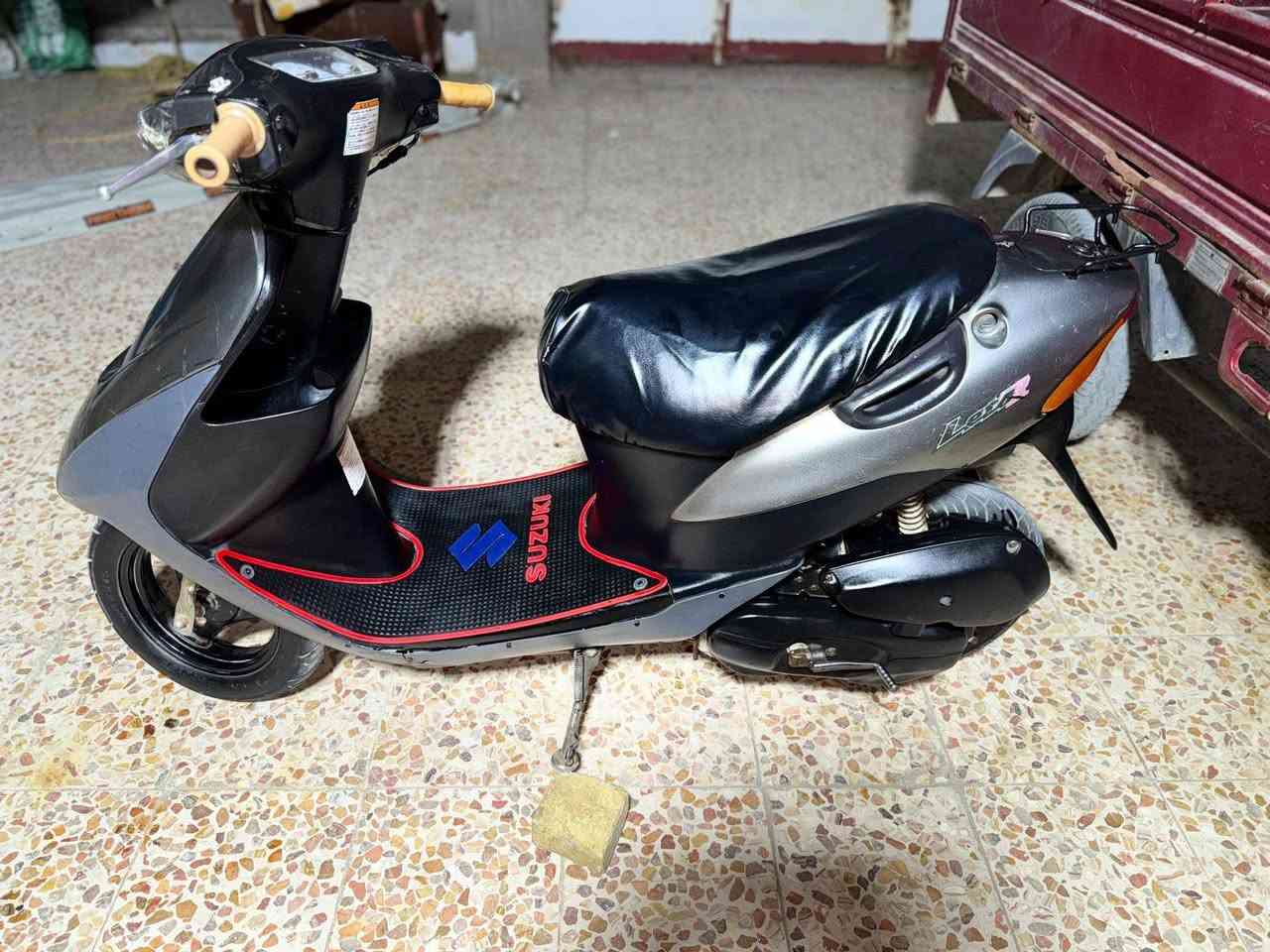 سلام عليكم
دراجه سازوكي جنطه للبيع دراجه نضيفه وناعمه شغاله نكرة سلف وهندر اوراق مفتوحه مره وحده السعر 325 وبيها مجال للشراي 

***********
