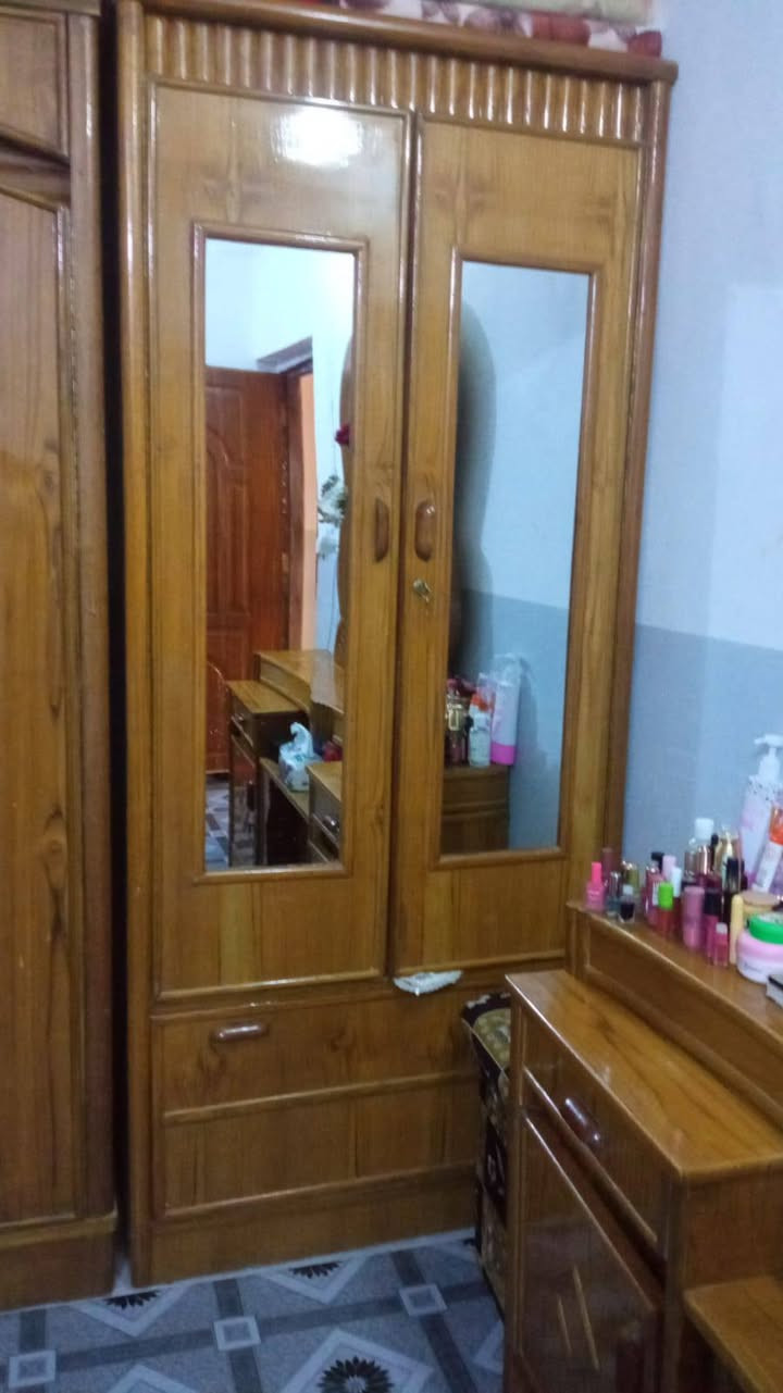 سلام عليكم البيع تسكتم درجه أوله السعر 700ونتصل ودلل*********** مكان بابل كفل
