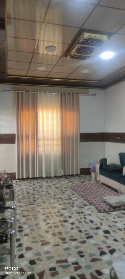 #عروض #مكتب #الثقة # للعقار #
#تجدون #كل #ماهوا #جديد #ومميز #لدى #مكتبنا

🌟 فرصة مميزة لامتلاك بيت أحلامك! 

📍 الموقع: حي التعليم العالي_ التعليم الثانية
                     سند طابو الزهور

📐 المساحة: 175 م² ويمها ارض [125]متر

🏛️ الواجهة: [7] للبيت والأرض اليمها [5]
مجموع الكلي ٣٠٠ متر

🛏️ عدد الغرف: [٤] غرفة نوم 

🚿 عدد الحمامات: [2] حمام/ تواليت عدد[2]

🛋️ تفاصيل إضافية:

▫️ صالة واسعة وهول

▫️ مطبخ

▫️ / كراج / حديقة

▫️ نوع البناء: [حديث وزيرو]

🏗️ عدد الطوابق: [ طابق ونصف]

📶 الخدمات:

✔️ ماء

✔️ كهرباء 

💰 السعر يذكر عنده الاتصال او مرجعة 

       # مكتب # الثقة # للعقار#

🔴نستقبل كافة العروض العقارية في مناطق الموصل 

🔴سكني تجاري زراعي 

📞 للاستفسار اكثر المراسلة على الخاص او الاتصال على الأرقام التالية 
*********** 
***********
