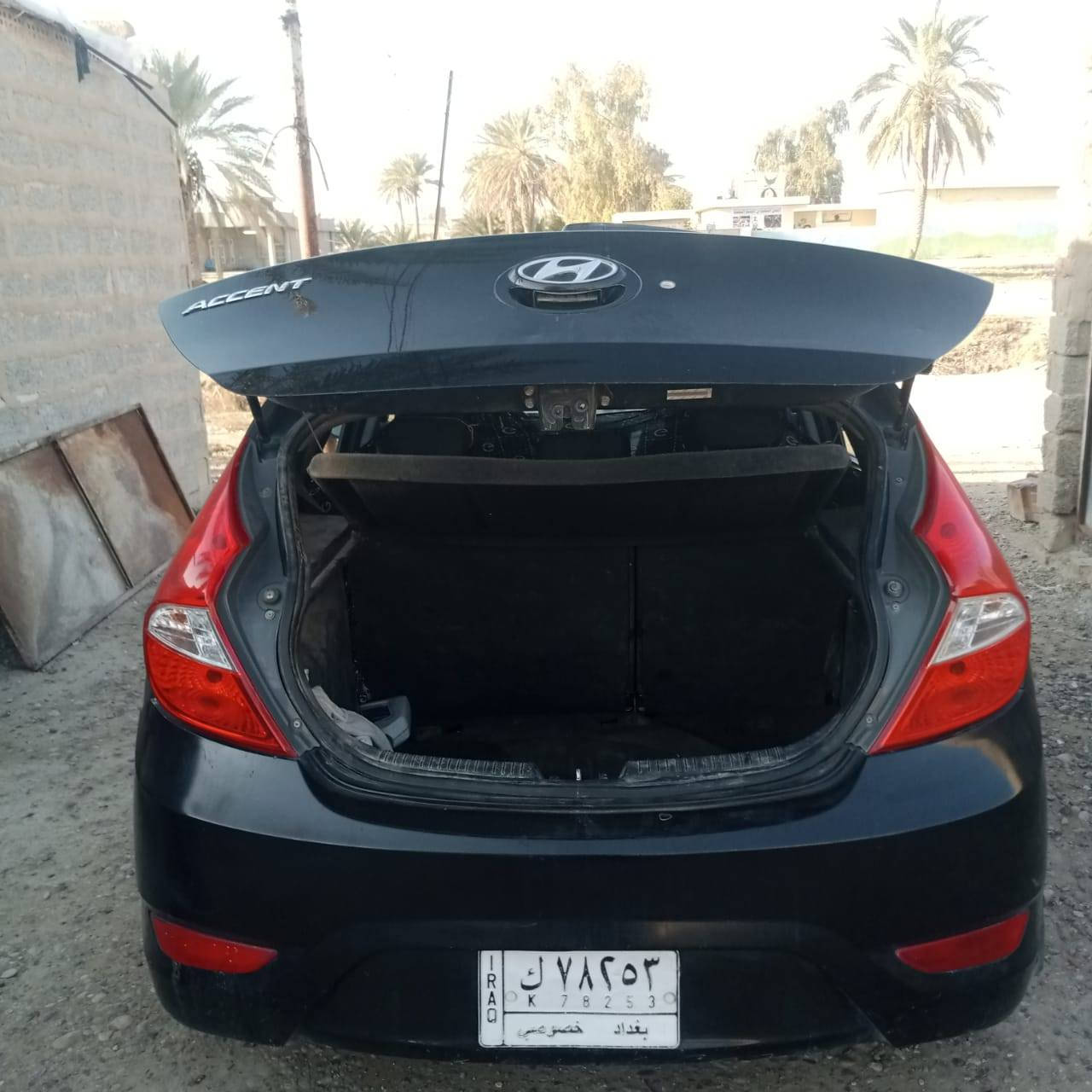 السلام عليكم
أكسنت موديل ٢٠١٣ رقم بغداد بأسمنا محرك ١٦٠٠ كير عادي سته كير بيها صبغ خمس قطع تقريباً مكانها بغداد السعر ٧٣ وبي مجال ***********
