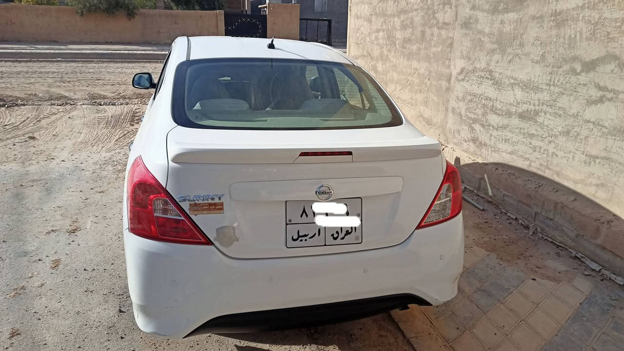 السلام عليكم 
نيسان صني هندي للبيع  موديل 2020 رقم أربيل بسم شركة مسوي وكالة أني تريدها تحويل أو وكالة 
بيها بارد مكانين على كد شبر وضربة شخط بالدوسة من جوة 
والدعامية الامامية انسحبت بضربة ورجعت بلادي 
التبريد والمحرك والكير معروف خير من الله وباقي المواصفات 
سعرها 115 ورقة 
رقمي *********** بي واتساب
