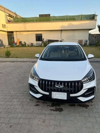 شيري اريزو 5  2024 مكفولة من صبغ والبارد بيهة طخة بالباب بعدهة ع وضعهة...