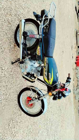 سلام عليكم دراجة للبيع تايكر موديل ٢٤ مكفولة كفاله عامه كهربائيات كله شغاله اي نقص مابيه دراجة خير من الله انضف من الصورة السعر 675 وبيه مجال *********** دشبول يعرض فيديو
