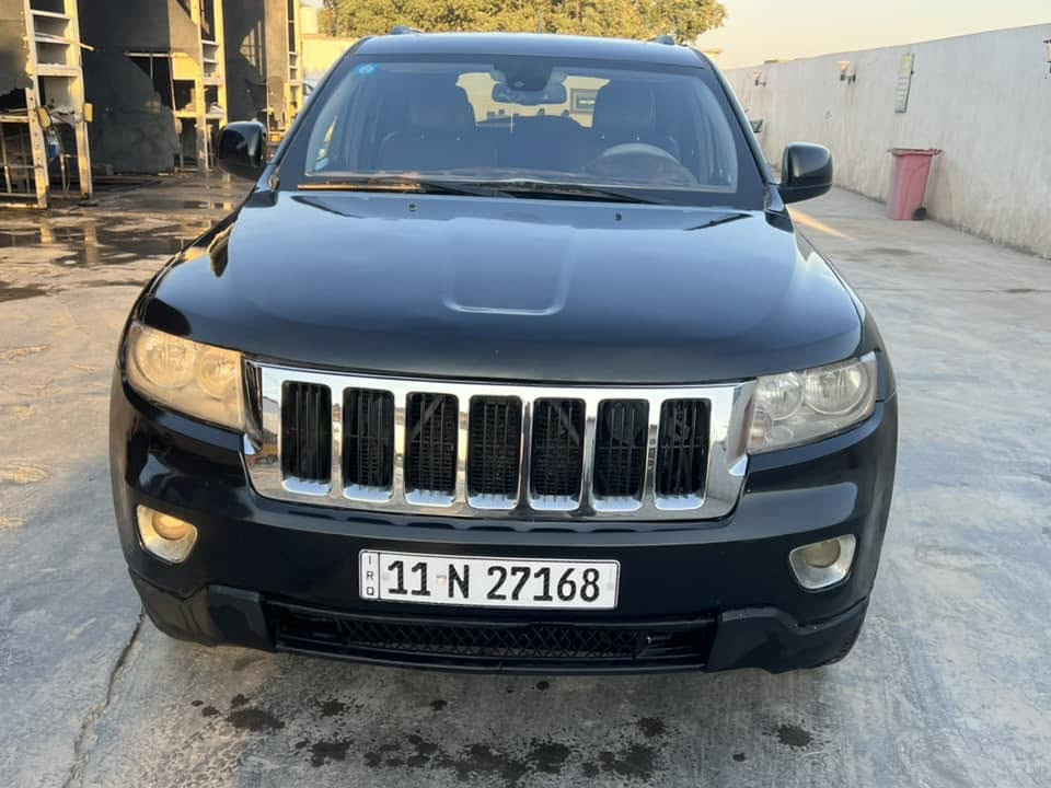 جيب شيروكي٢٠١٣ بغداد بسمي شخصيا لون أسود  مواصفات فتحه سقف كشنات اماميه كهرباء حساسات خلفيه كامره جاهزه من كل شيء حادثها تبديل بنيد  الاماميات مصبوغات بدون شاصي بدون دواخل أبدأ والباقي كله كفاله عدى ربع باب الخلفي يمنى بيه صبغ بدون فتح سنويه ٢٩ السعر ١٤٥ ورقه غير متواجد على النت عنوان بابل الهاشميه هـ***********
