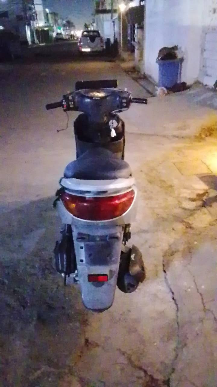 مرخصت الدمن دراجه بريز 140 للبيع دراجه حلوه وخير من الله 
معروضه 550 بيها مجال بسيط 
جماعت 450لتعب روحك دراجه حلوه ومستعجل علبيعه 
***********ما متواجد علفيس
