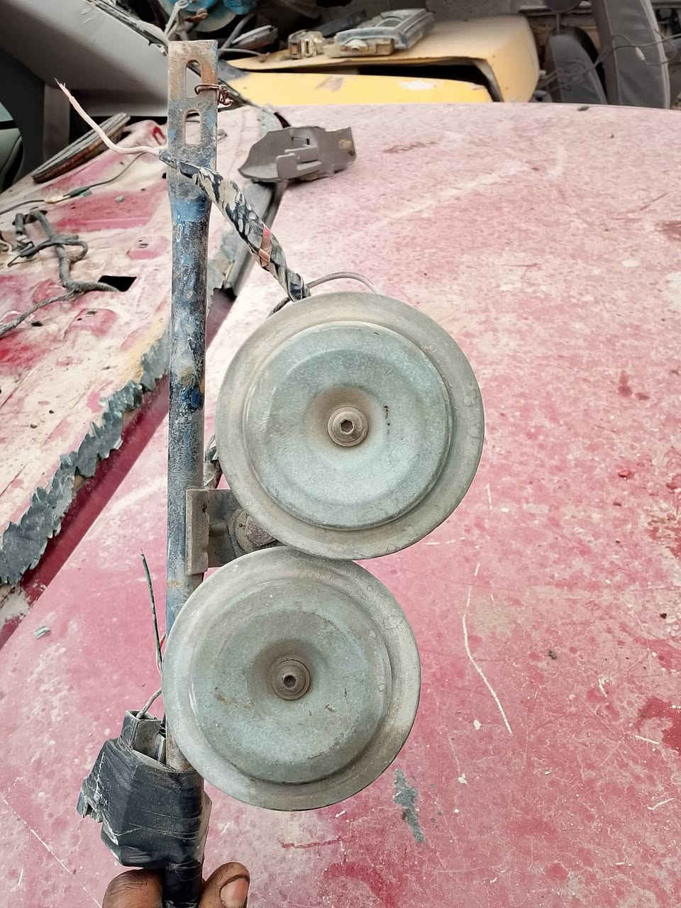 السلام عليكم يوجد غراض سياره كامله مرسيدس و ب انسب الاسعار دعاميات اماميه و خلفيه جدد ***********
