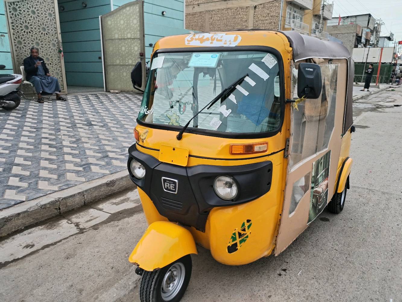 السلام عليكم
تكتك 2019 للبيع رقم وسنويه تحويل ثاني يوم بسمي 
التكتك بيها بارد بالغد خفيف
الدوسات معمرات أثر اخياس
المكينة مشروكه كلشي بيها مبدل جديد حالها حال الجديد
والكسل مبدل 22
كهربائيات كلها شغاله مابيها اي نقص تكتك نضيفه
العنوان بغداد الحسينية