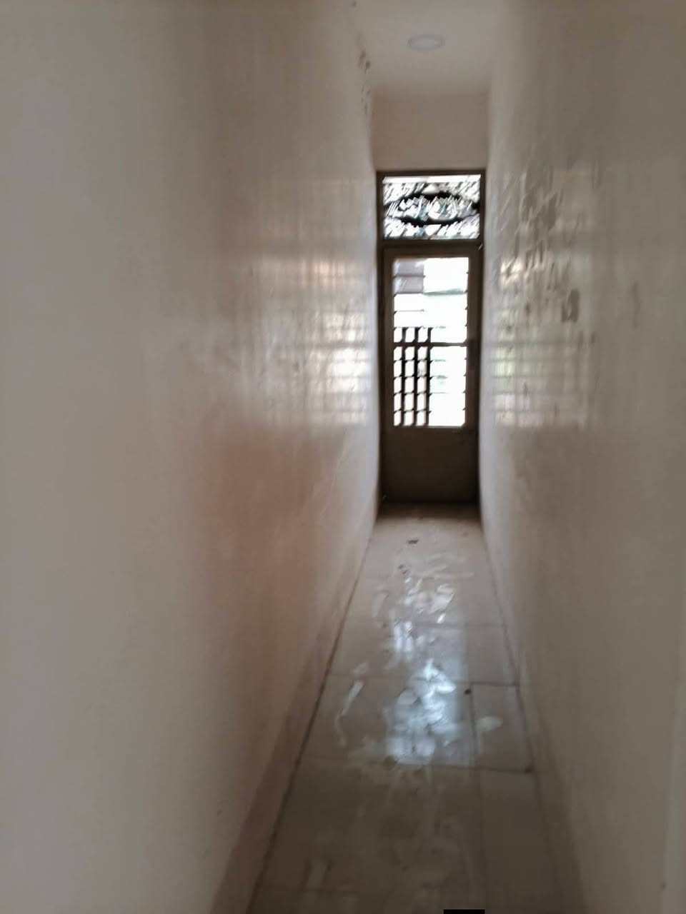 مشتمل للايجار مساحة 85م
مدخلين
استقبال وحولى مطبخ وخدمات في 3 و4نوم
.........
موقع المشتمل الشعب
......
مراجعة مكتب لادلية الامين
بادارة ابو ايمن الحميداوي
***********
