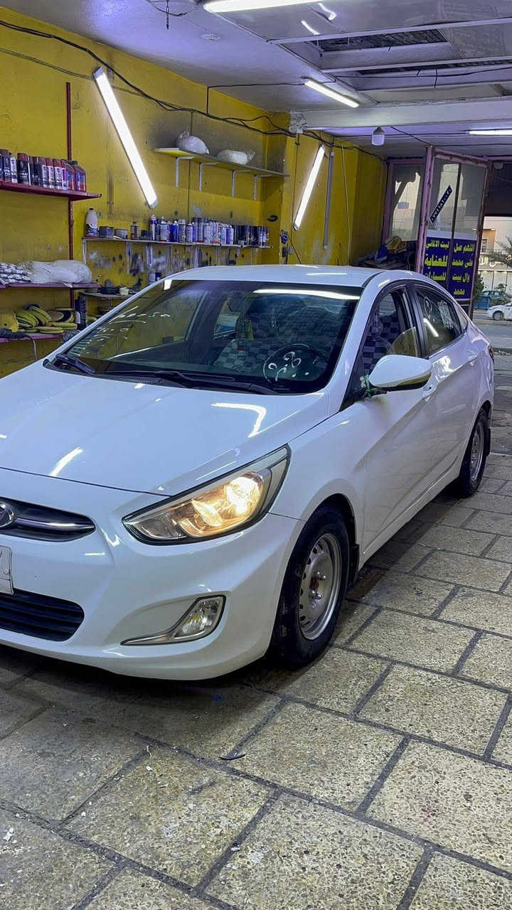 سلام عليكم اكسنت موديل 16 مكينه 1600 رقم بغداد مداور  سياره نضيفه كير مكينه تبريد حداديه كهربايات كلهه جاهزه كبل لشارع مكان نجف بيع مستعجل 78وبيهه مجال اني مكلف بنشر هاذ  رقم صاحب سياره  بي واتساب هم ***********
