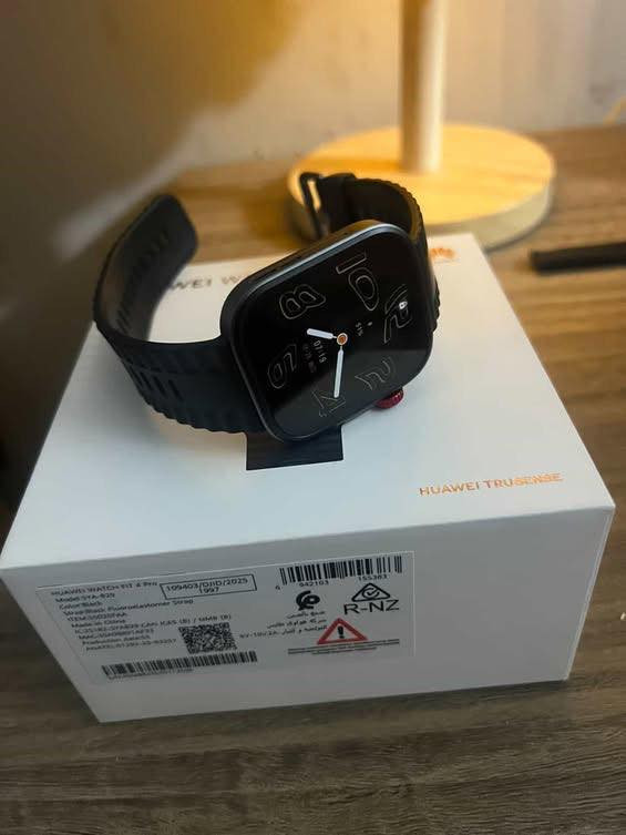 سلام عليكم للبيع ساعه هواوي ستخدام قليل كلش اب سعر مناسب جدن ستهسار تصال على هاذ الرقم ***********. اسم ساعه Huawei Fit 4 Pro
