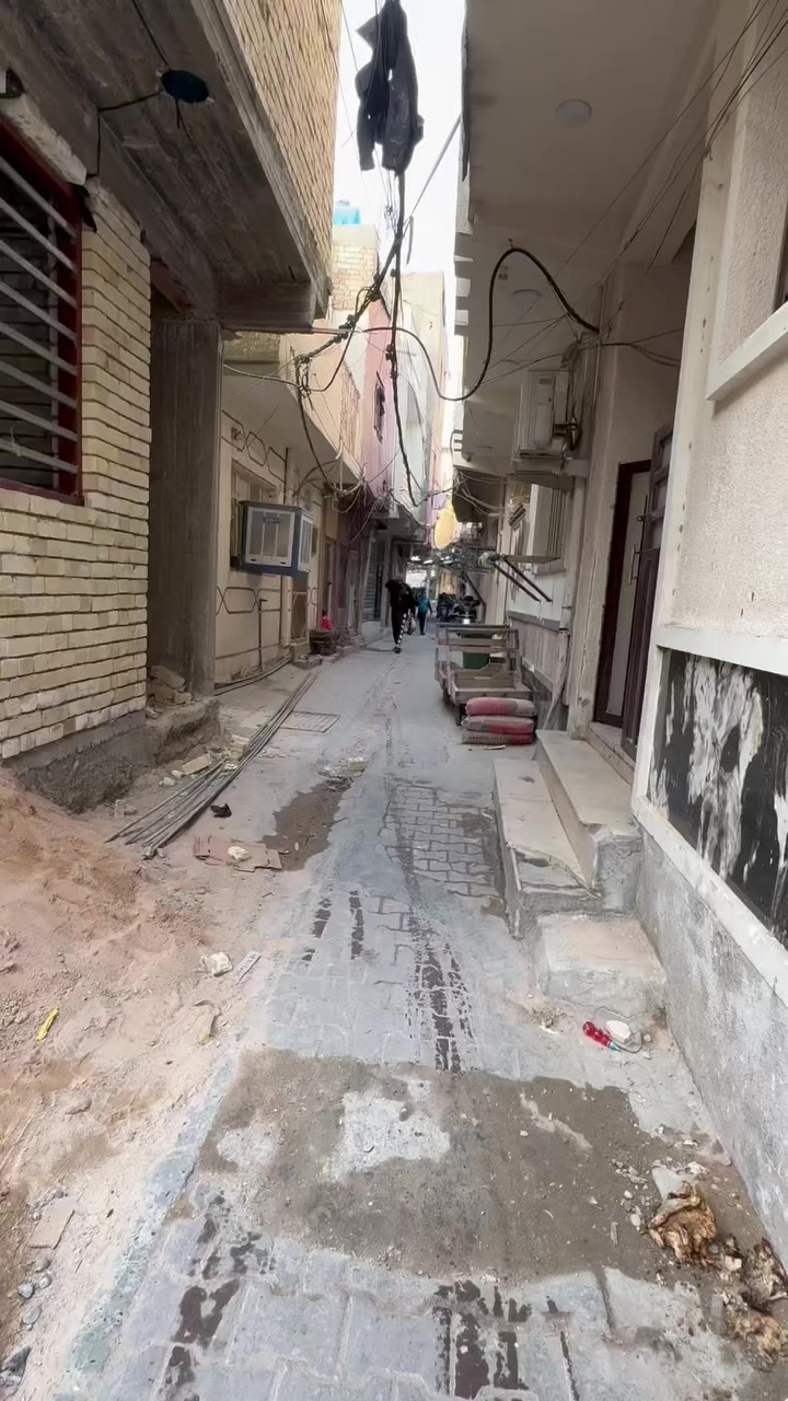 قطعة ارض للبيع في منطقة الفضل 
محلة القرغول قرب اسواق ام الحنونة 
المساحة 43م للاستفسار 
الاتصال على الرقم ***********
