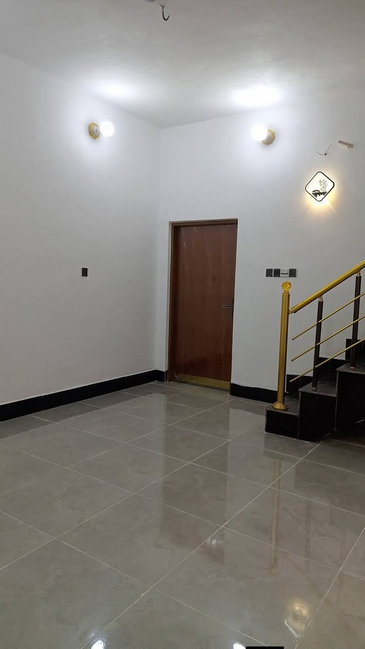 بيت 100متر طابو زراعي سند 25 غرفه صاله مطبخ وستقبال عنوانه مدخل العباسيه ماقبل الحولي الجديد ***********
خلف معرض حيدر السلامي
