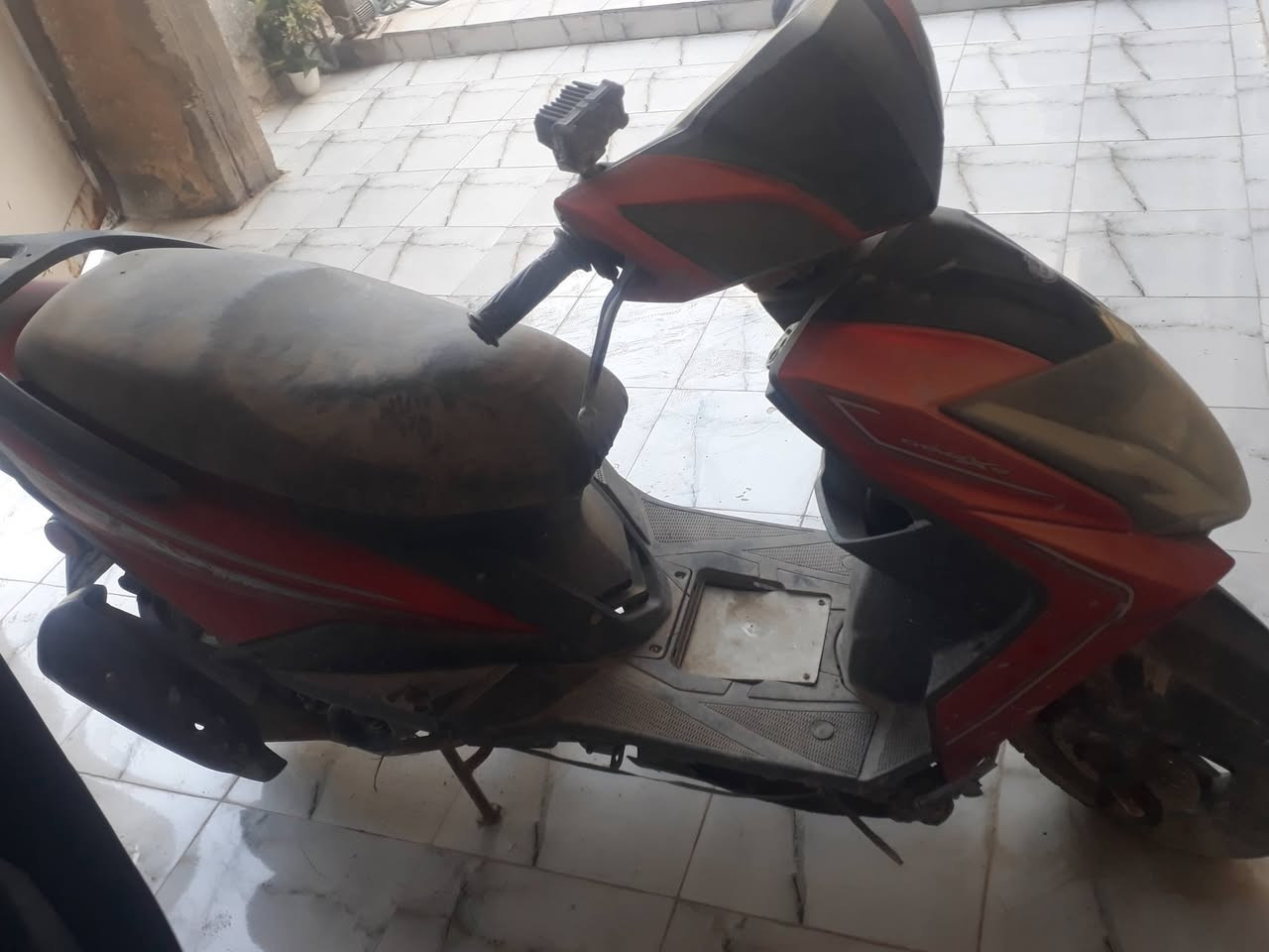 سكنز عوزها ولفات
كهربائيات باتري اشاير لايت كله شغال تايرات جدد 
150
《واتساب***********》
