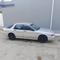 الي يدور جديد ونضيف وبلادي يمي  للبيع متسوبيشي گلنت  سيارة بدون ضربه و...