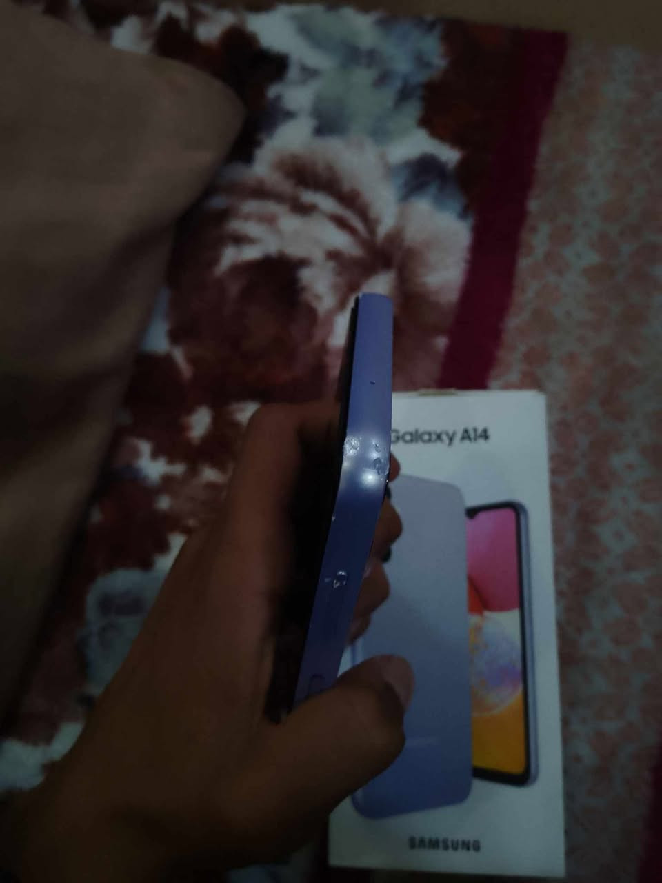 مرحبا
سامسونج A14

ذاكره 64

بصمة شغاله

الشاشه مكسوره ما مثره بشي 

سعر 40 ألف 

مكاني بغداد الشعب 

ماعندي توصيل

رقم هاتف ***********

متواجد واتساب
