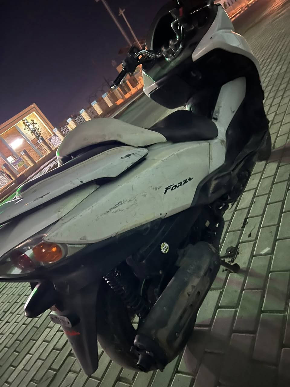 سلام عليكم فورزا صفر ١٠ كهرباىيات كلها شغاله فيت بم جديد بلك جديد نوزل جديد ملف جديد كتف جديد دراجه شغاله وتممشي كير شغال
مكينه خابطه ابيع كوم حديد مكاني صويره
***********
