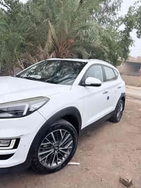 سيارة توسان للبيع -موديل 2020 خليجي ( وكالة الكاصد ) ابيض محرك وكير وت...