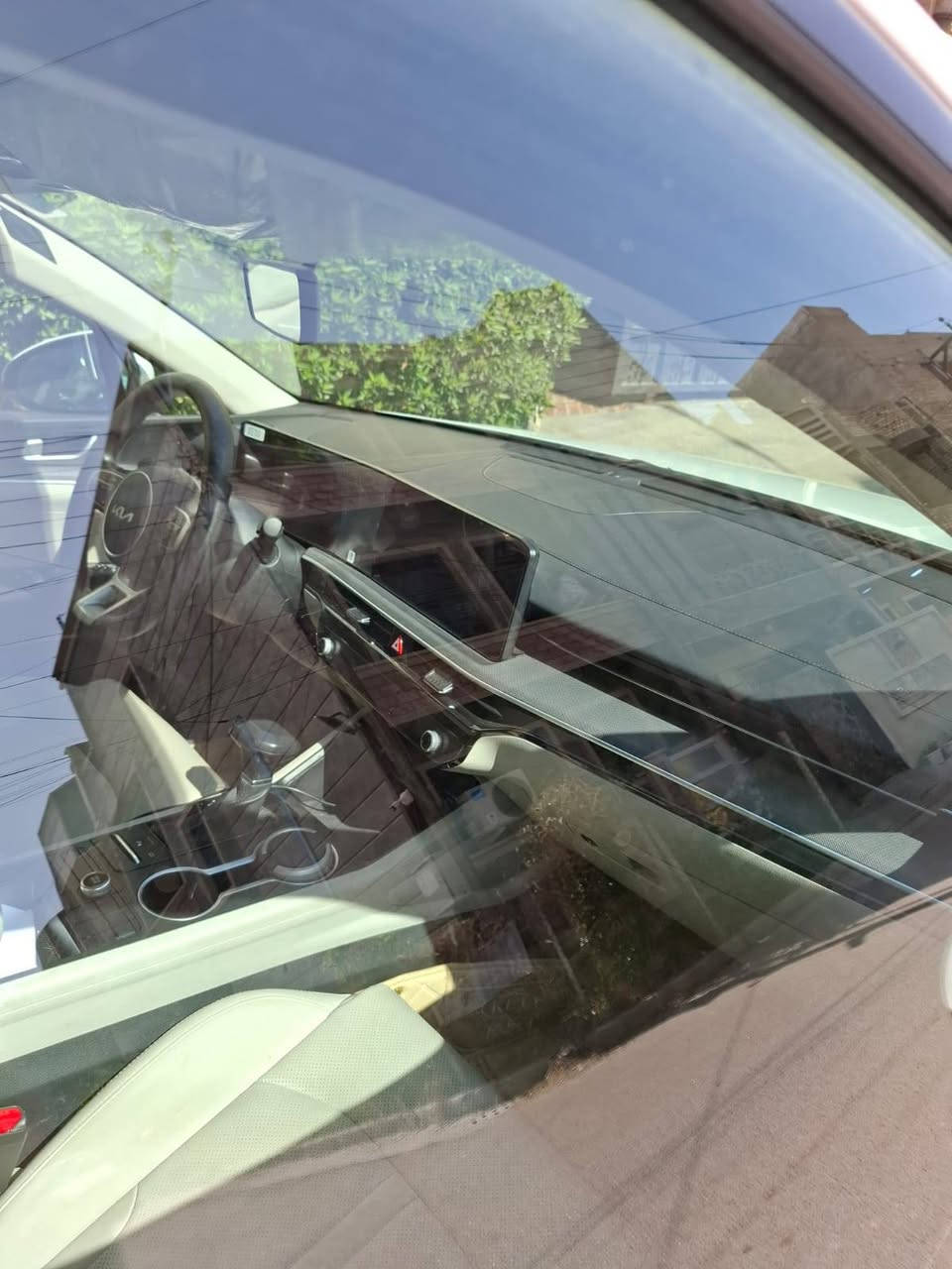 سيارة كيا K5 موديل 2024 خليجيه محرك2500 مكفوله من الصبغ عدا بارد بجاملغ عكس السايق مكلف بالنشر التواصل مع صاحب السيارة مباشرة على الرقم ***********
السعر 235 و بي مجال
