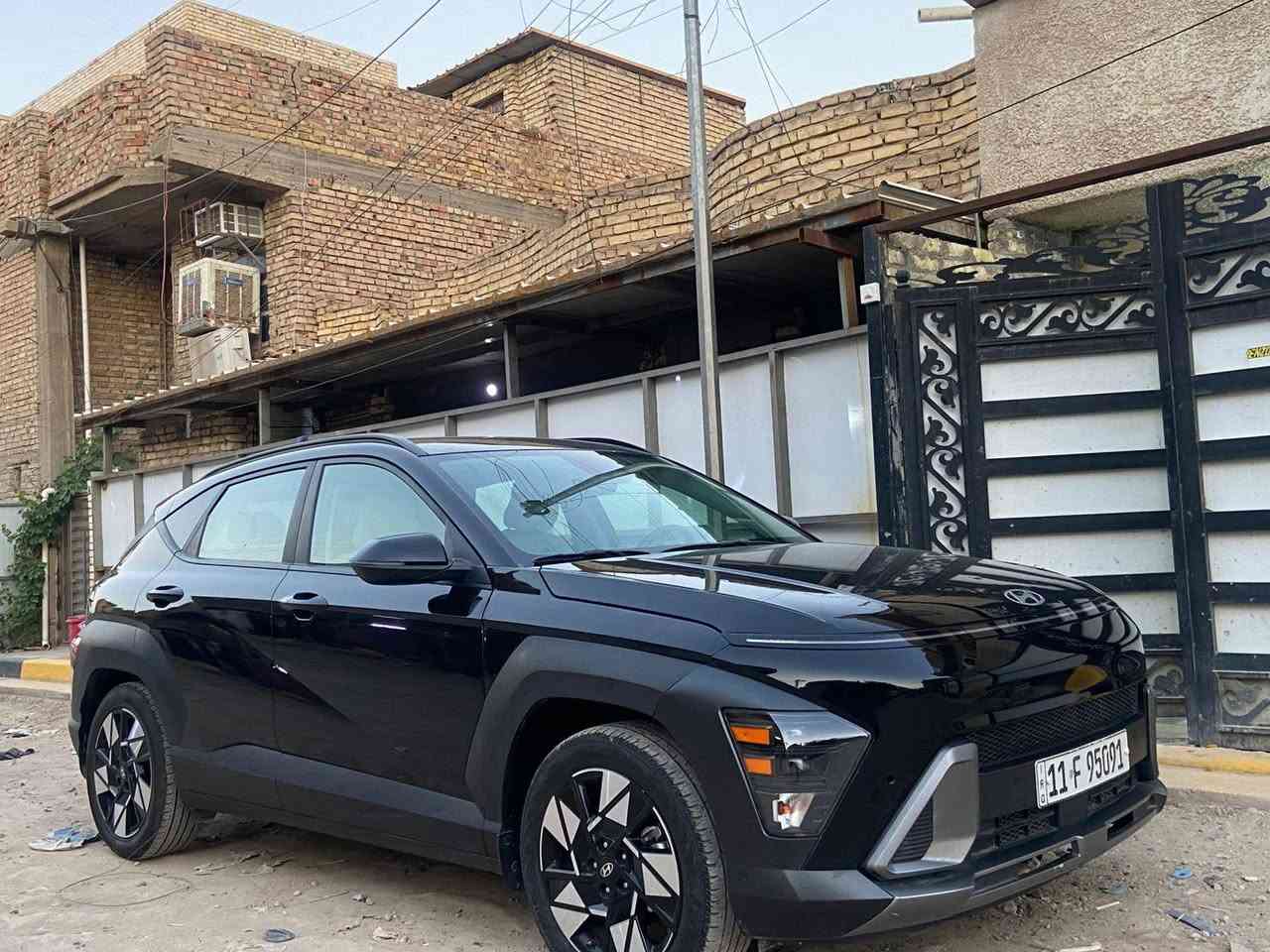 هونداي كونا 2025 
ماشيه 13 الف فقط 
سياره جديده جاهزه من كلشي 
محرك 2000 دوش شاشه كبيره رادارات 
داخل ابيض سايد بريك دكمه باقي المواصفات معروفه
حادثها امامي فقط بنيد تبديل 
مكاني بغداد .. السعر 148 
رقمي ***********
