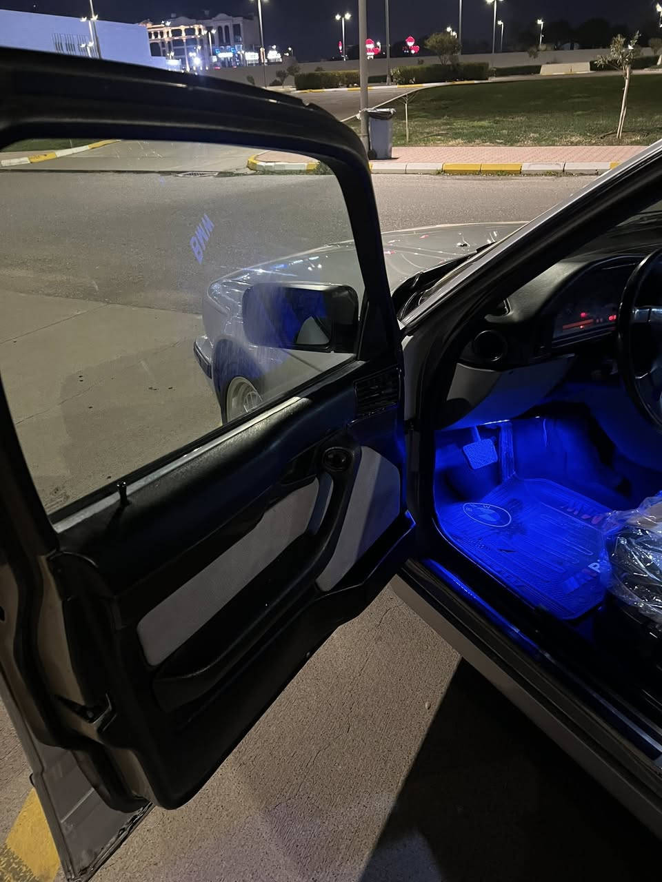 سلام عليكم بيئيم e34موديل ١٩٩٢چوار جام كارةباي تةبريد توماتيك ٥٢٥absلايت فانوس ئاوينة جيبةرخ چارتايةو ويلي نوي پيشو پشتي كرايتةmتةبريد تةقةو رةقةي براوة داروبةردي بةشةرت تةبريت لةسةر سويج🥶سيارةكة پيشو پشتي كةپسة بستةك جاملغي دواوةي تةحديلة بيژوري سةنوي و ژينگةي مانگي  شةشي ٢٠٢٦بونرخ نامة بنيرة يان پةيوةندي بكة***********
