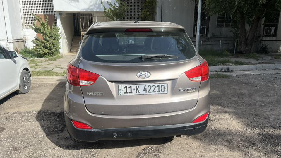 توسان ١٣ لمتد فول
سياره حزام مثل مموضح بالسونار 
سعرها ١١٠ قفل 
للاستفسار 
*********** 
او راسلني خاص وتدلل 
مكاني بغداد حي الجهاد
