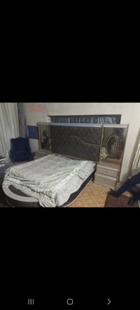 للبيع غرفة نوم تركيا  8 قطع الغرفة اخت جديدة  بس بيها ضرر واحد بل جربا...